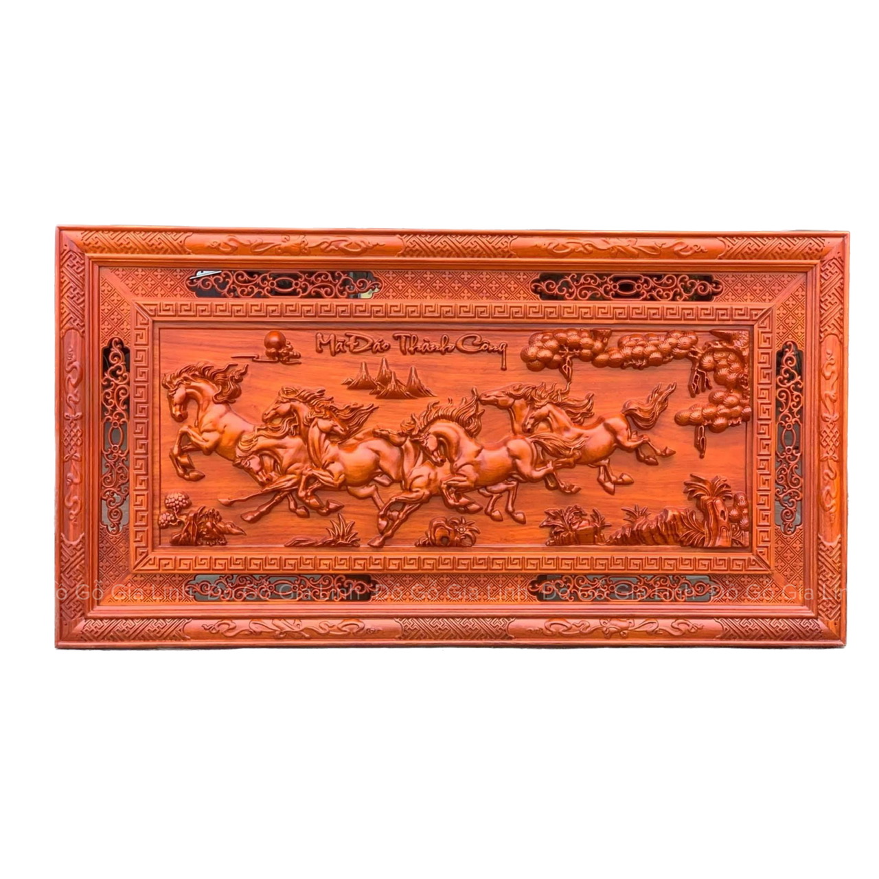 Tranh Mã Đáo Thành Công Gỗ Hương Kích Thước 1m27x67cm Dày 4cm